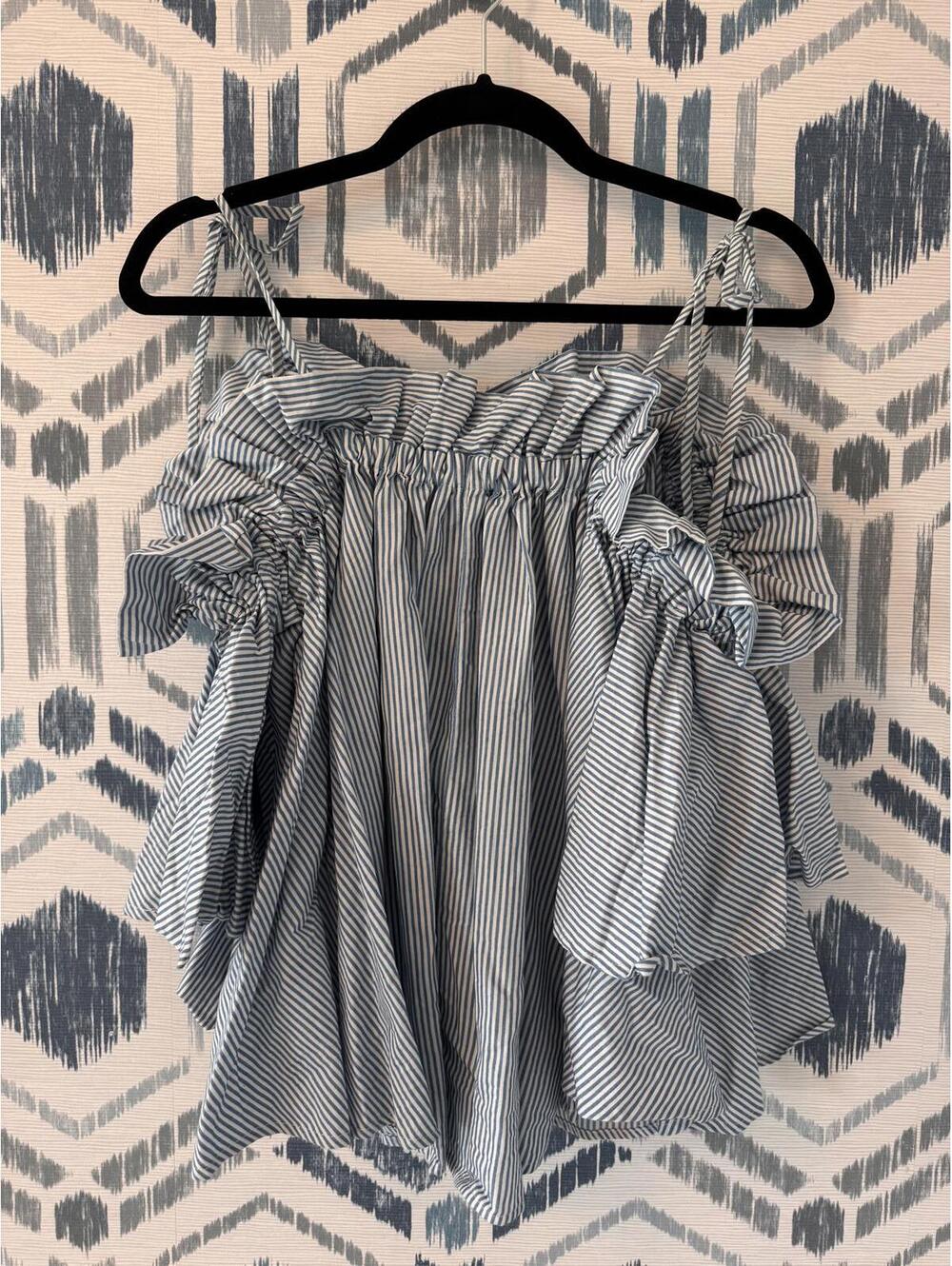 Line & Dot Off Shoulder Top